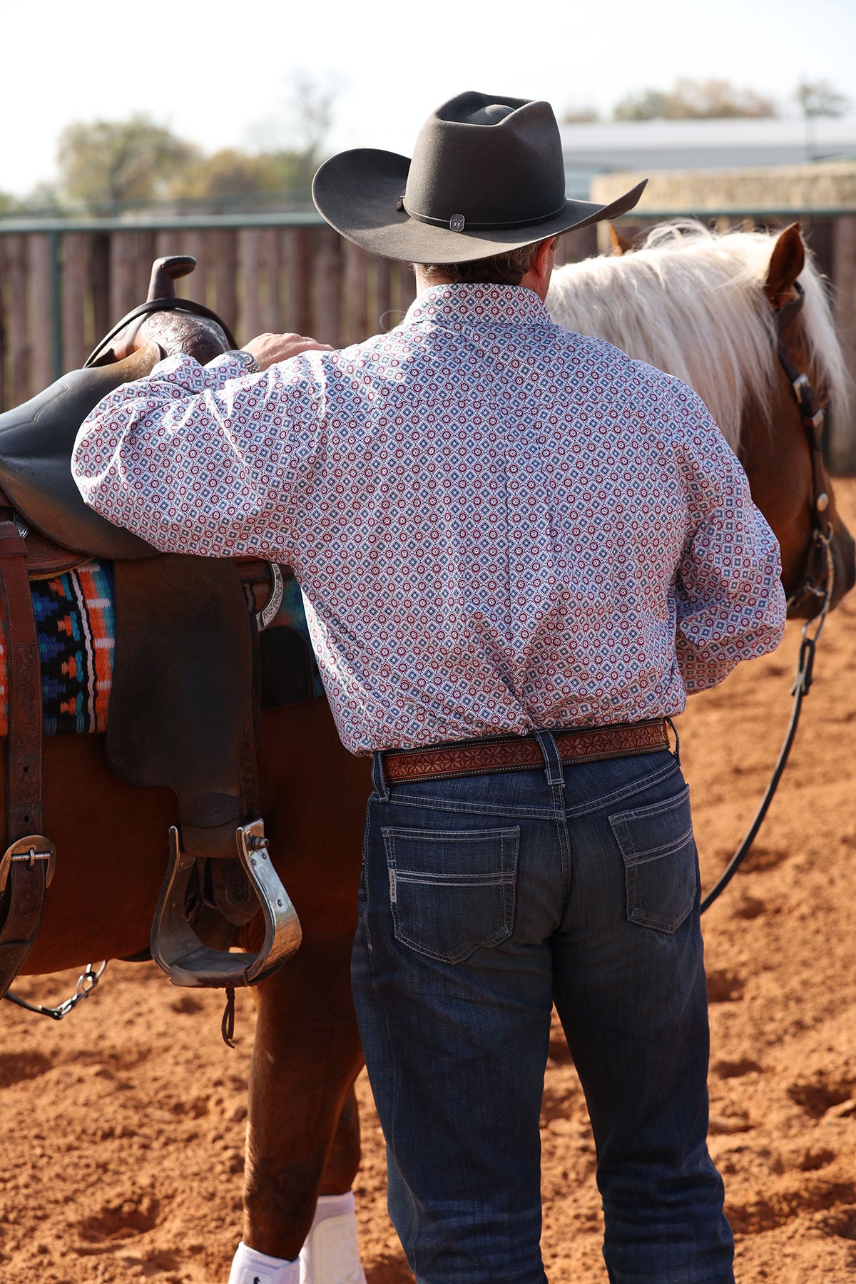MENS WHITE PRINT CINCH LONG SLEEVE SHIRT