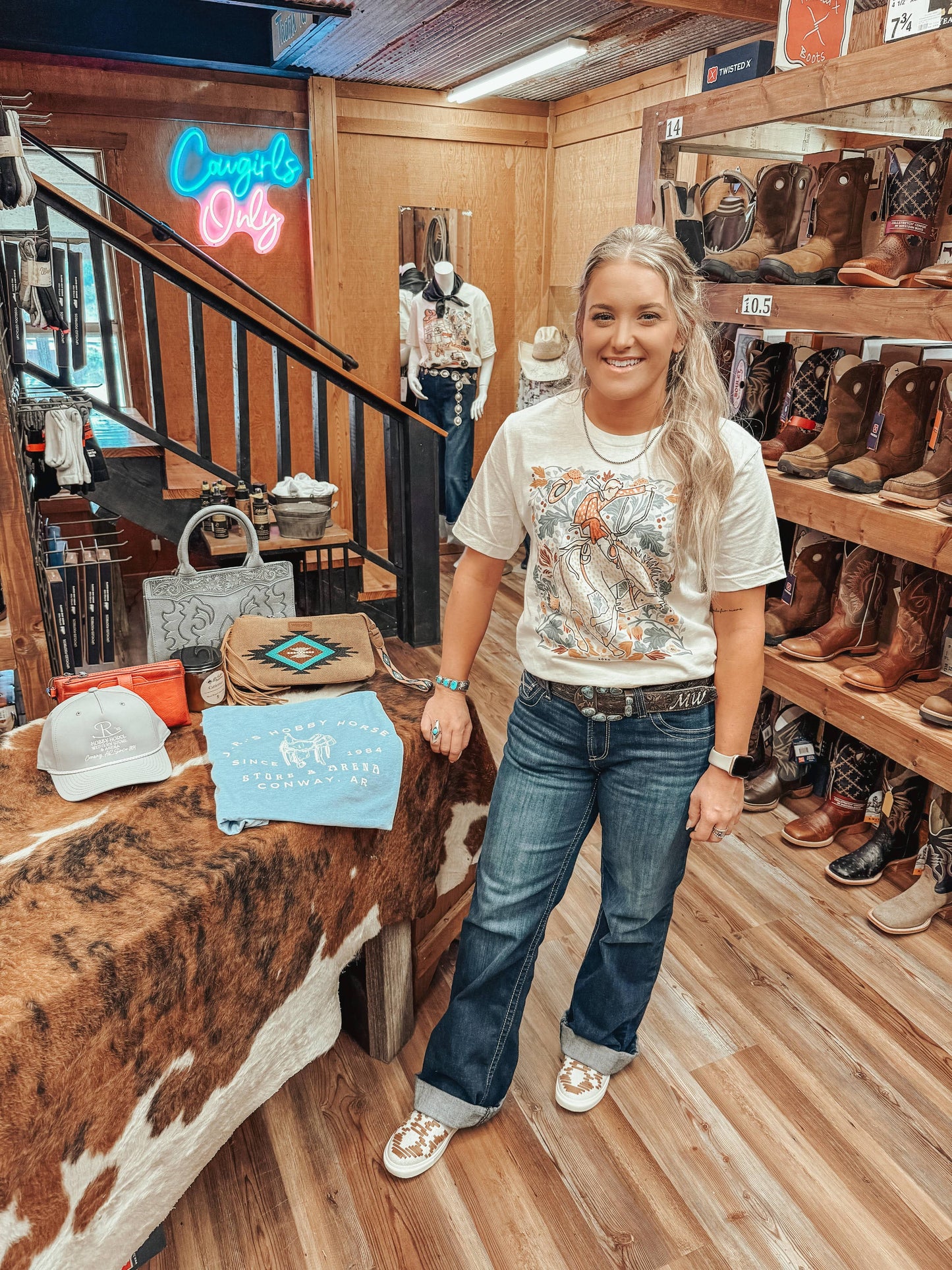 XOXO ART & CO LADIES CLOTHING WILLIAM MORRIS BRONC NATURAL TEE SHIRT